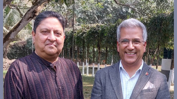 राजसंस्थालाई अभिभावकीय भूमिकामा पुनर्स्थापित गर्न रवीन्द्र मिश्रको सुझाव